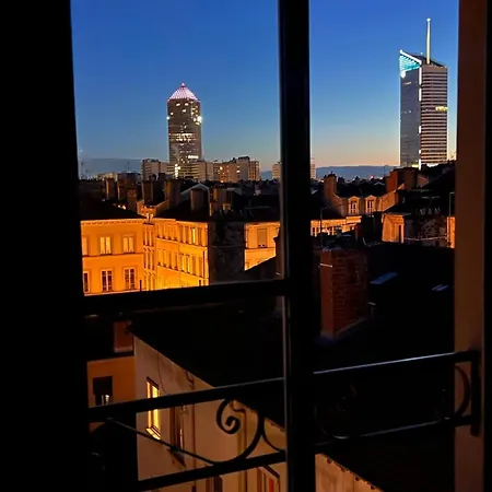 Skyline-vitton Loft72