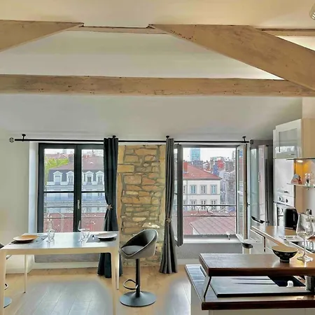 Skyline-vitton Loft72