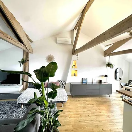 Skyline-vitton Loft72